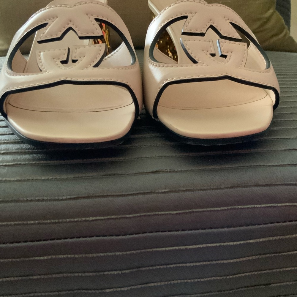 Gucci Cut Classic Leather Sandals Rose sz 38 (8) - Picture 7 of 10
